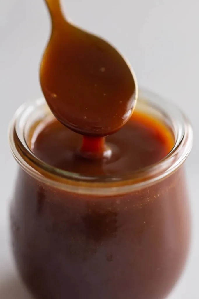 Easy Caramel Sauce Recipe closeup