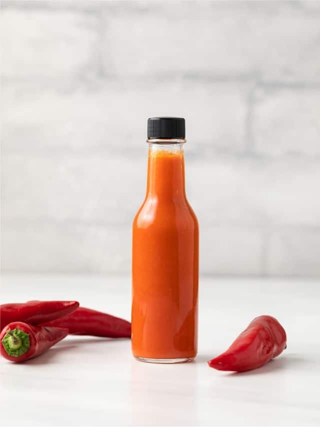 How to Make Cayenne Pepper Hot Sauce