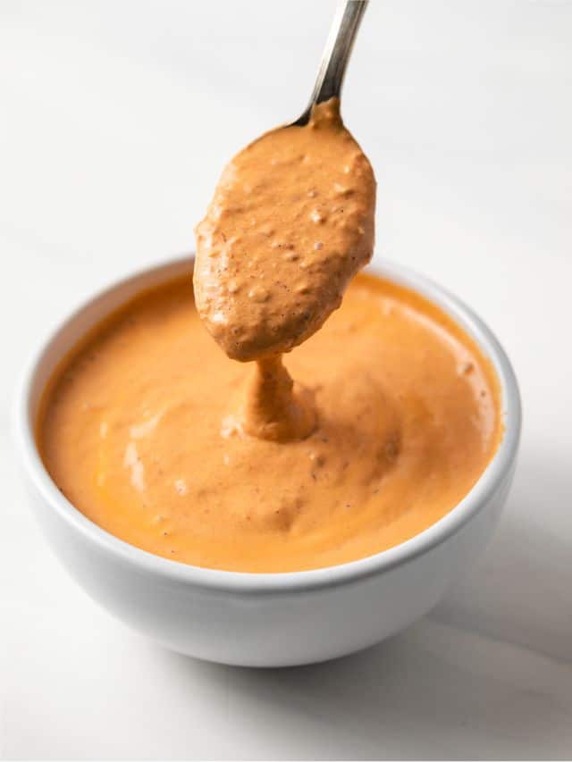 How to Make Homemade Chipotle Sauce
