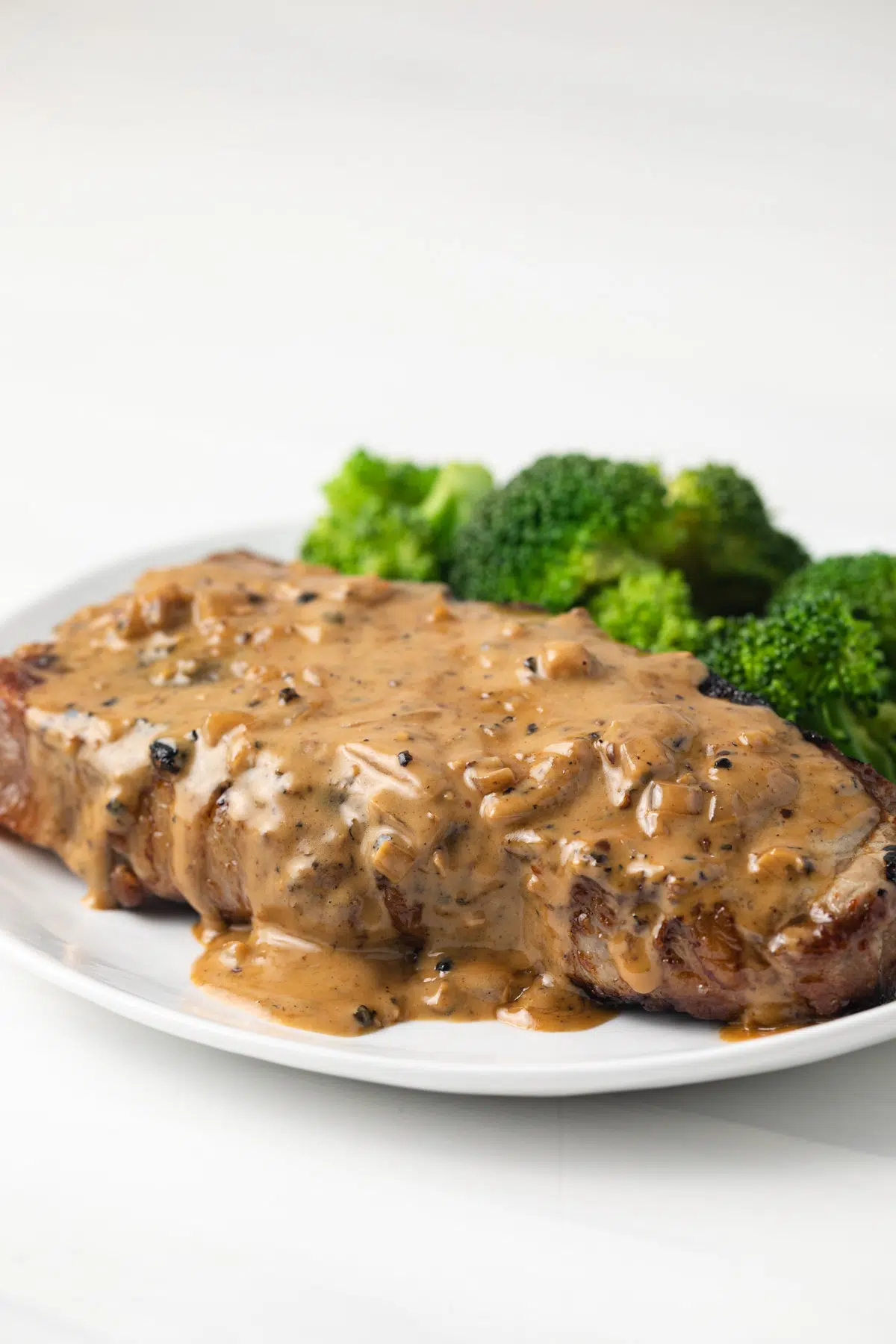 Seared Filet with Shallot Peppercorn Cream Sauce