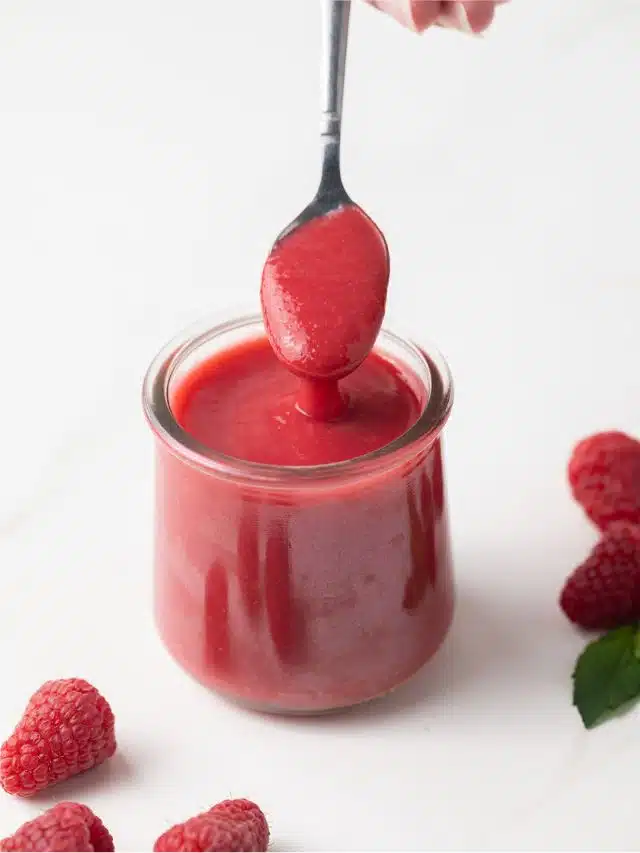 How to Make Raspberry Sauce
