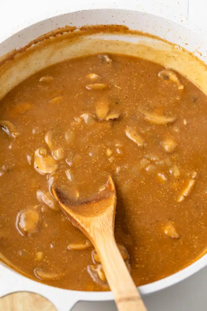 Jaeger sauce in a saucepan.